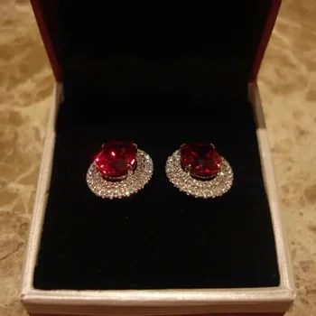 Oryginalny design srebrne kolczyki z czerwonego kryształu okrągłe kolczyki dla kobiet olśniewający przepych delikatne biżuteria