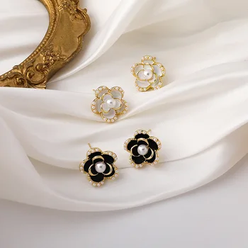 MISSNICE Klasyczny Kwiat Kamelii Kolczyki Delikatny Dodatek Do Codziennego Noszenia Wieczorowe Biżuteria Z Białym/Czarnym Perłowym Kwiatkiem